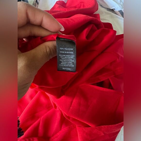 Express Red Fit And Flare Keyhole Sleeveless Women's Dress Size 8 - Picture 8 of 8